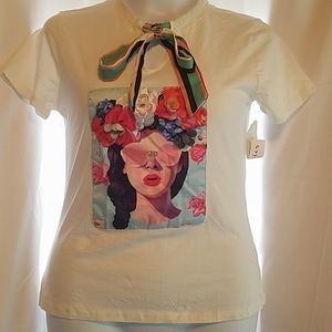 Very girly tshirt with 3d embellishments